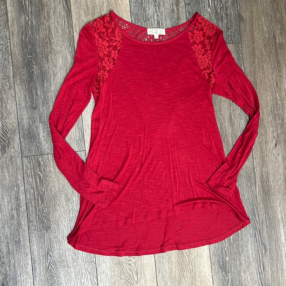 Long Sleeve top with open crochet back.